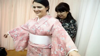 How To Wear A Kimono